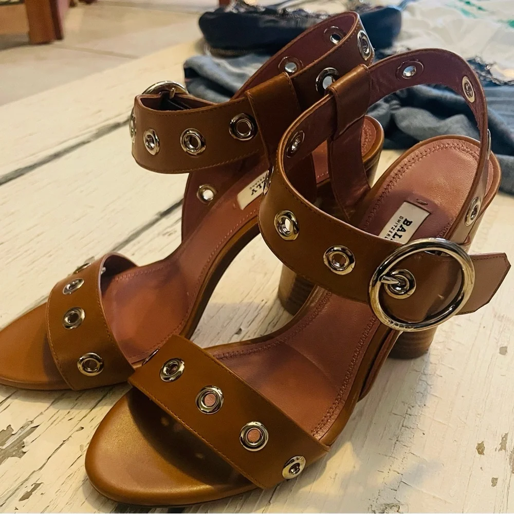 Bally Switzerland Brown High Heel Sandal size 37.5‎